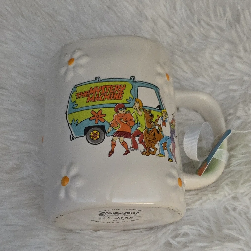 NWT Rae Dunn Scooby-Doo Mystery Machine Mug - Picture 1 of 3